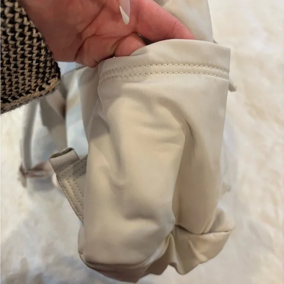 Lululemon Cream Backpack - Picture 4 of 11